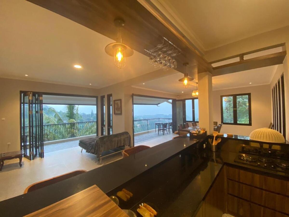 Villa Alleira - Mountain View, Gym, Bbq Dengan Firepit Bandung