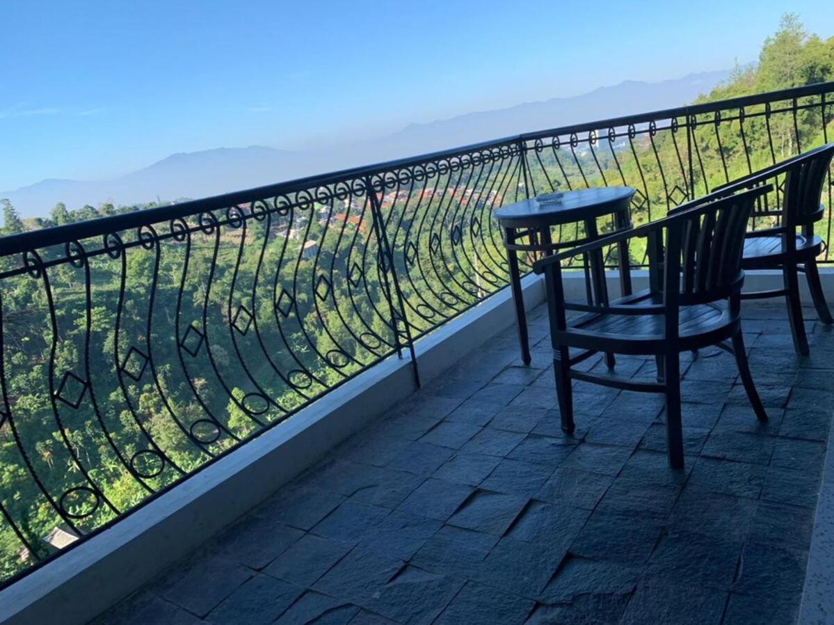 Villa Alleira - Mountain View, Gym, Bbq Dengan Firepit Bandung